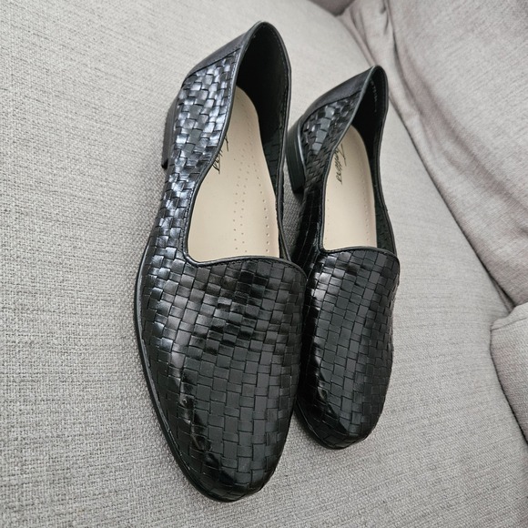 Trotters Liz Women's Sz 11M Black Leather Woven Loafers Flat Shoes - Picture 4 of 7